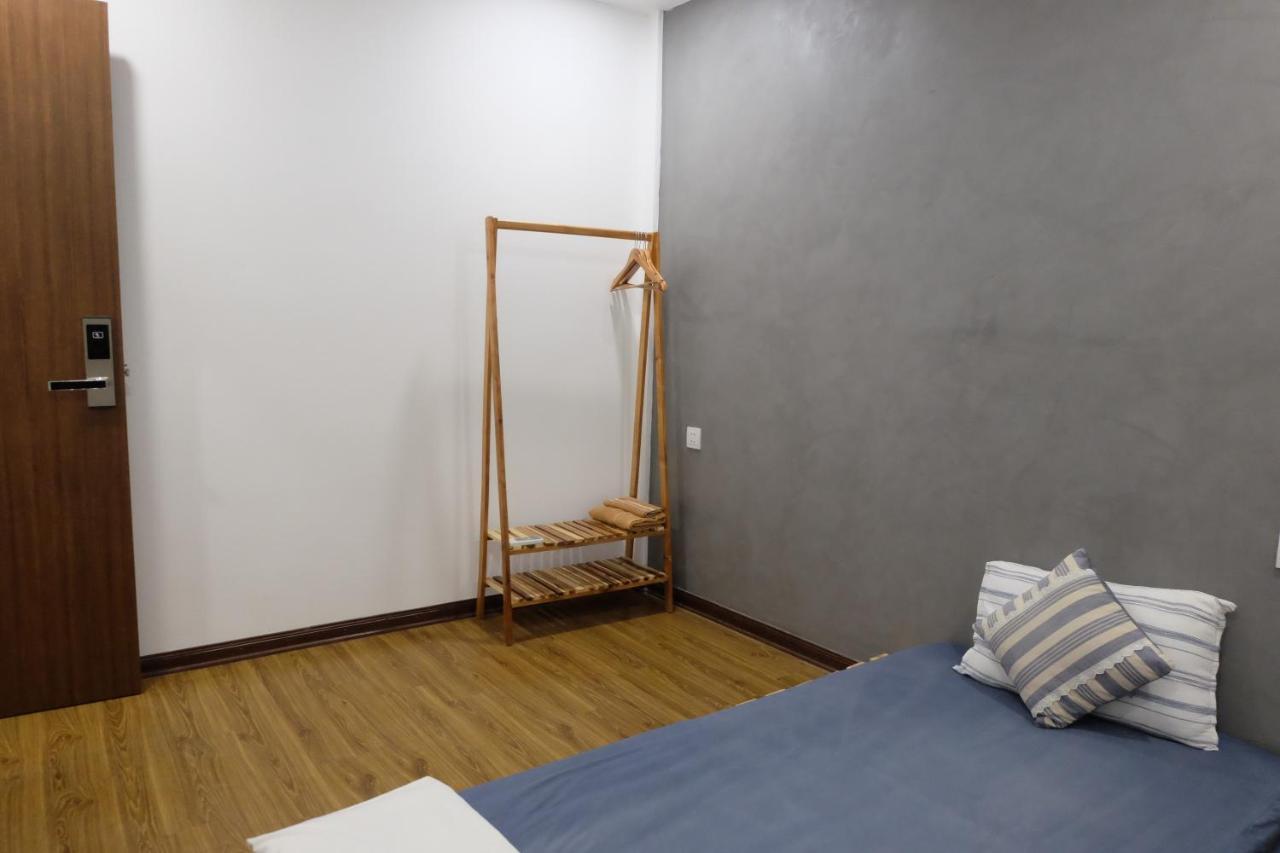 La Sen_Thu An_Phong Don Co Cua So Nhin Ra Ban Cong Apartment Thon An Hoa ภายนอก รูปภาพ